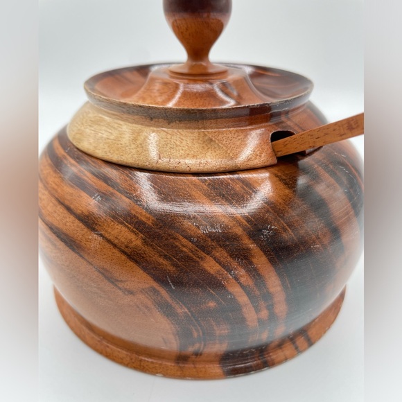 Beautiful Roatán Turned Wood Bowl w/ Lid and Spoon, 5” - Picture 7 of 8